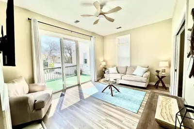 Image de Downtown | Roof Deck | Fireplace