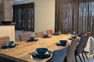 Image de Huswell - Spacious 3-bedroom duplex apartment