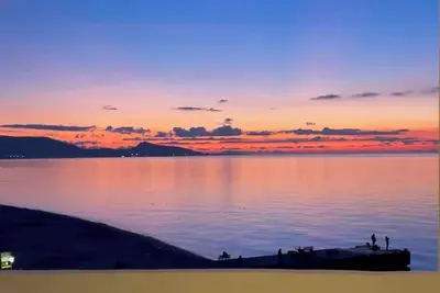 Molos Seaside Apartment
