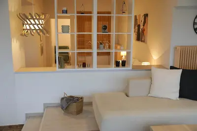 Modern apartment with a lake view for a comfortable stay. Easy  parking space