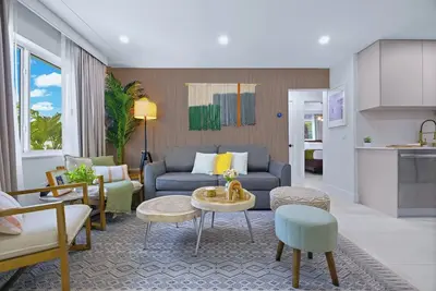 Image de Casita Coral: 5-Star Stay with King Bed, Hot Tub, Backyard Oasis, & Pet-Friendly