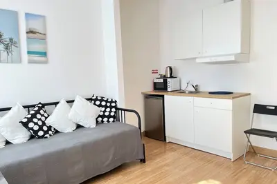 Image de Suite 1 Frte · Charming private Studio Xl Caparica