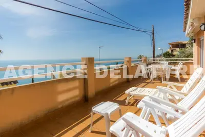 Appartement Duplex,  vue mer, garage privé, Wifi, Air conditioné 