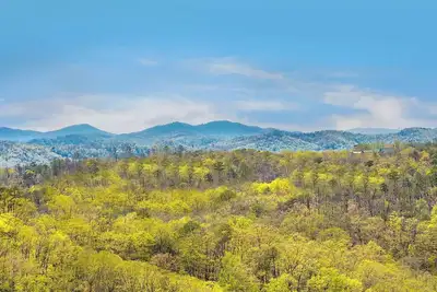 Image de Wild Honey- 4bdrm, Incredible Mtn Views, Pool Table, Fire Pit, Pool Access