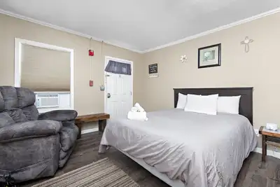 Image de Private and cozy apartment in small town Kansas!