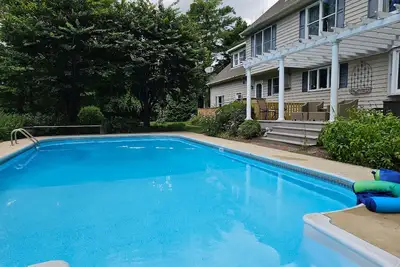 Image de Kent Island Waterfront | Game Room | Private Dock | Pool