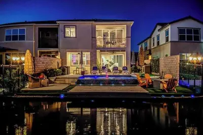Image de Indio Vacation Haven  Pool, Jacuzzi &Game Lounge