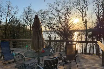 Image de Waterfront-Keystone Lake Secluded Retreat with Large Deck & Private Boat Dock
