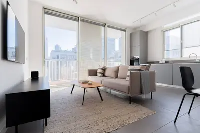 Image de Blueground | Nahalat Byniamin, High End, Balcony (Tlv-34)
