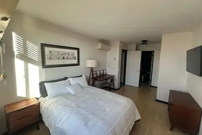 Image de Chic 2-bedroom condo with WiFi, Ac in lovely West Hollywood
