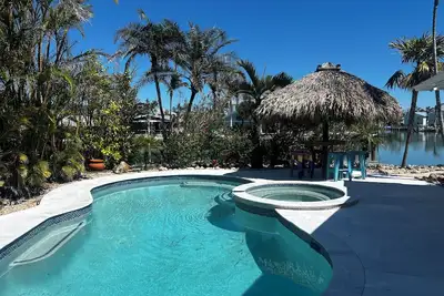 Image de Beautiful Home with Private Pool and Dock! Near Anna Maria Beaches!