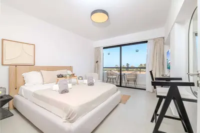 Image de Finikoudes Marina View 202 - Charming Larnaca Centre Getaway