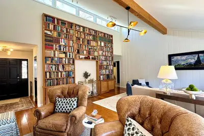 Image de New Kitchen+Relaxing Riverfront View+Hot Tub+Fire Table+Fast WiFi