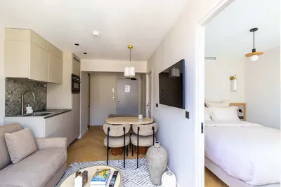 Opera - Une Chambre avec Balcon