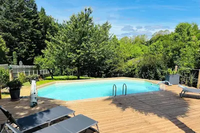 Image de Appartement 8 personnes dans Sarlat Centre - piscine, jacuzzi, jardin & parking