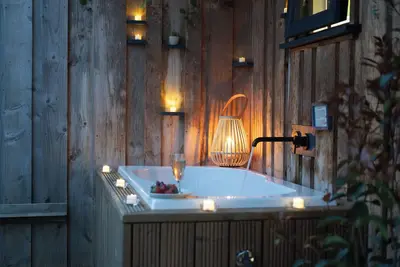 Image de Luxury, Dog Friendly Spa Cabin