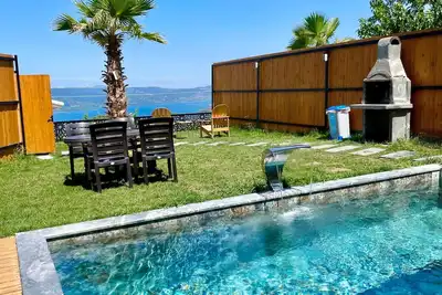 Image de 2+1 Heated Private Pool - Lake View - 5 Person Bungalow in DibektaĹź