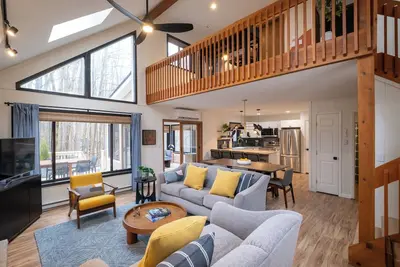 Image de Scandinavian Bliss In The Woods | Hot Tub, Game Room, Ev Charger, Adventure Room