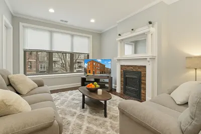 Image de Wrigleyville 3br: Game Day Haven with Free Parking