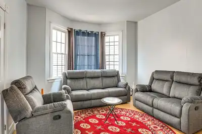 Image de 8 Mi to Nyc: Pet-Friendly Apt in Jersey City!