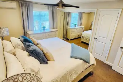 Image de Stylish & Cozy 1br Retreat Perfect for Work & Travel Prime Location!