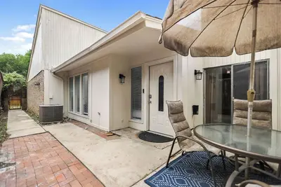 Image de 3-bedroom townhome in charming Fort Worth with WiFi, Ac. Enjoy