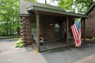 Image de Cabin 2301 - Cute Log Cabin inside Private Resort