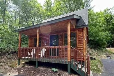 Image de Cabin 2321 - Small Log Cabin within Private Resort