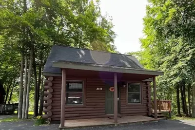 Image de Cabin 2353 - Little Log Cabin within Private Resort