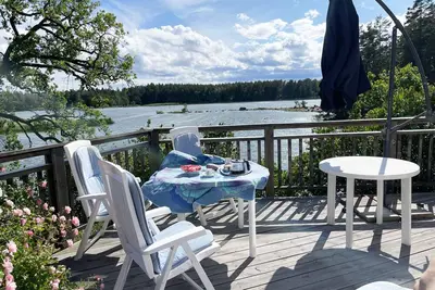 Image de Modern Cottage with Lakeside Location and Idyllic Setting near Loftahammar | Se05058