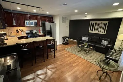 Image de Spacious Amazing 3 Bedroom - 15 Mins to Ny