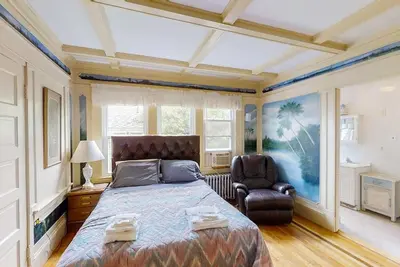 Image de 40a. Two bedroom unit with views of the beach!