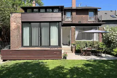 Image de Grand 4 bedroom home in trendy Bloor West Village-perfect Toronto vacation!