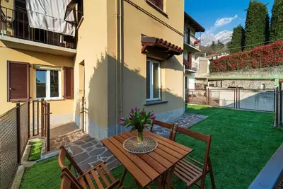 Image de Appartement \"Moonlight - Lecco Getaway\" avec jardin privé et Wi-Fi