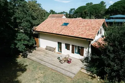 Image de Retraite Charmante dans un Parc de 5 Hectares Près des Plages de Contis – Idéale pour 6 Personnes