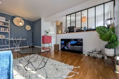Image de Chic and comfortable apartment with parking
