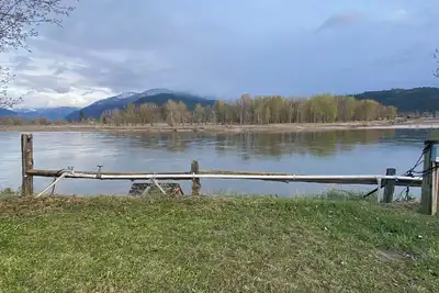 Image de The River Retreat with WiFi in charming Plains. Located on the Clark Fork River