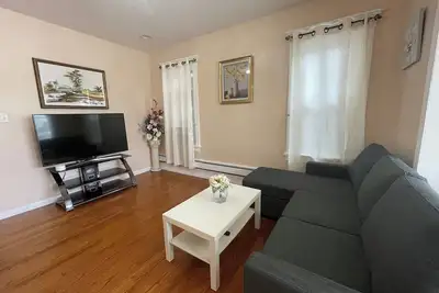 Image de A Quaint Space-Roomy and Convenient 1 Bedroom 1 Bath