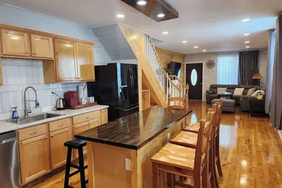 Image de Nestled Away- Comfortable 3bdrm, Central Location