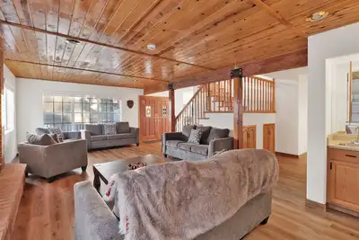Image de Moonridge Heaven - Fun Packed Central Family Retreat w/ Hot Tub + Games