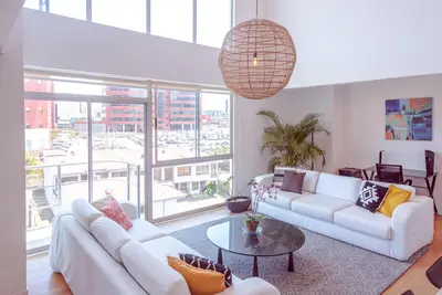 Image de Euroloft Luxury Penthouse with Rooftop Pool and Views