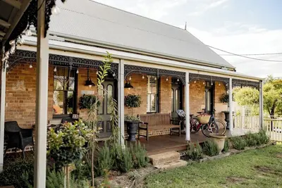 Image de Little Milton Heritage Cottage 5 minutes walk to Harbour,