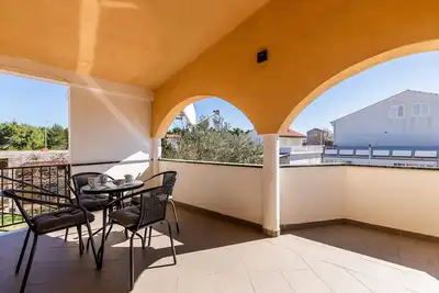 Image de Appartement d'une chambre avec la terrasse Vir (A-24173-c)