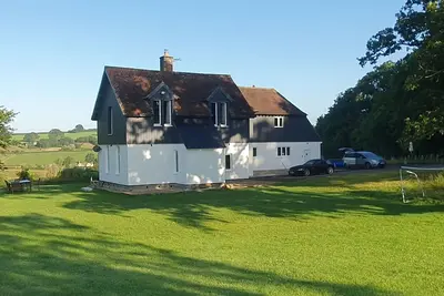 Image de ~Stunning secluded detached house in 2 acres within 5 min drive of Sherborne