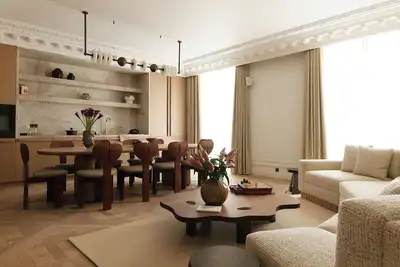 Highstay serviced apartments Pyramides