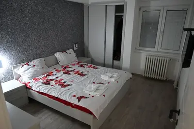 Image de Dani's Luxury 2-bedroom Apartment 5 min from Skopje Center