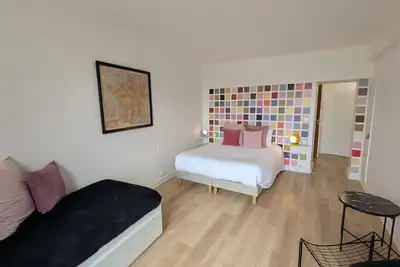 Image de Chambre colorée au centre de Briare, petit-déjeuner inclus