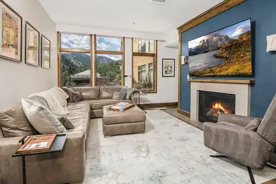 Image de New Listing! Your Riverfront Retreat – Ski-In/Ski-Out with Resort Spa