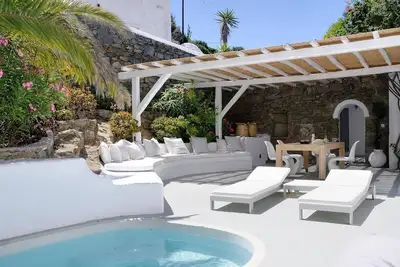 Image de Stylish 5 Br Villa With Superb Views Of The Harbor
