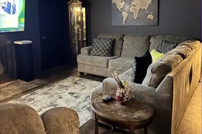 Image de Your family will be close to everything at this centrally-located, charming 3-bd